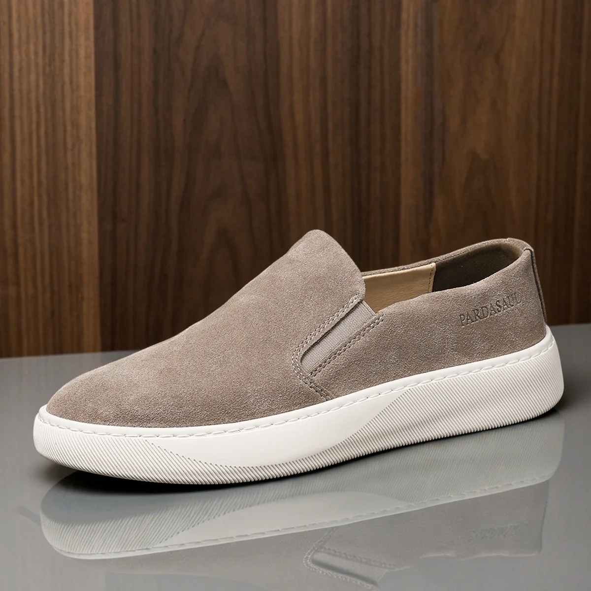 Spring and Autumn Casual Men's Breathable Small Leather Shoes Korean Version Versatile Soft Sole Retro Scrub Tide Shoes