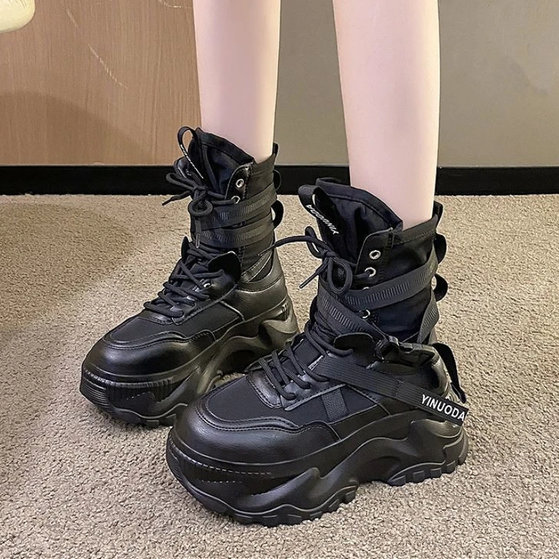 Nuevas zapatillas de deporte con plataforma para mujer, zapatos informales ligeros con cordones cruzados, zapatos vulcanizados de diseñador a la moda, botas cortas informales de marca para mujer