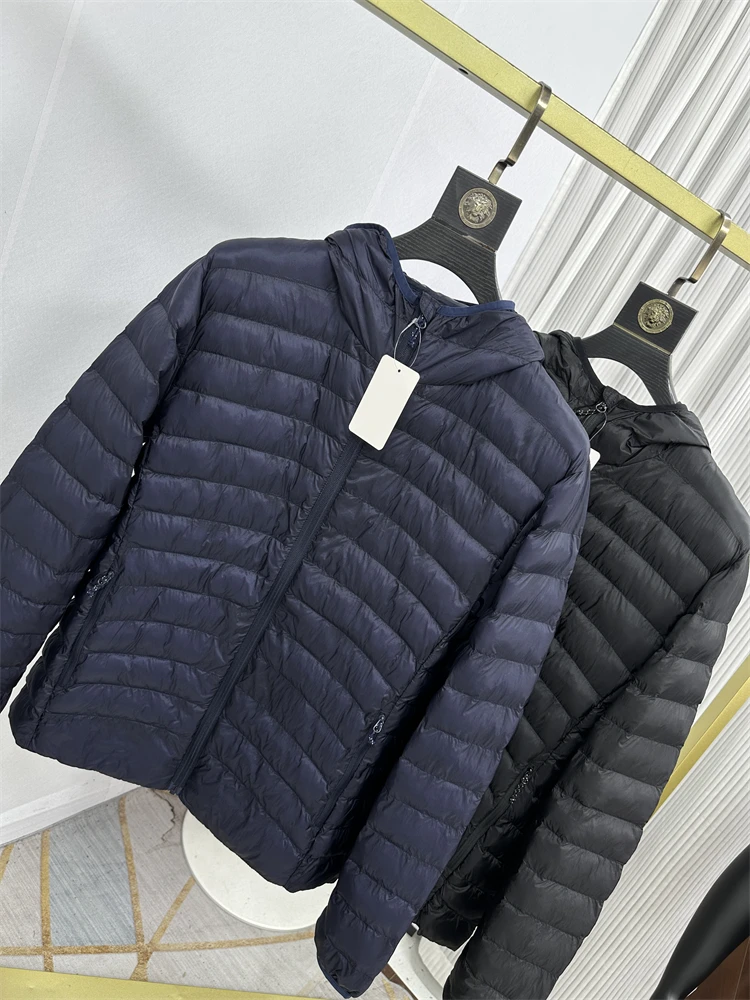 

Lightweight Warm Men's Outdoor Cotton Jacket Hooded Fashionable Urban Style Windproof Waterproof Regular Fit Zipper Closure