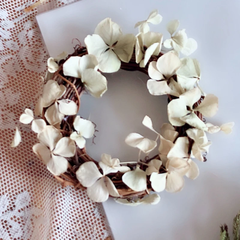 Christmas Decorations Handmade Artificial Flowers White Garlands Christmas Wreath Door Crown Halloween Decoration Home Decor