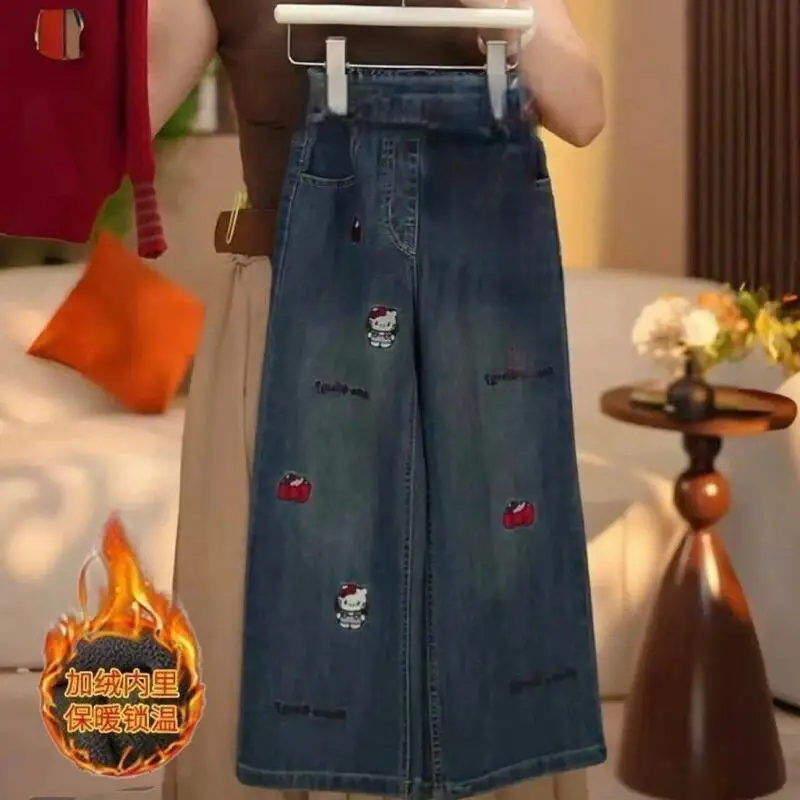 

Детские джинсы Hello Kittys, утолщенные осенне-зимние новые стильные детские повседневные широкие брюки для детей среднего и большого возраста, корейская версия, хит продаж