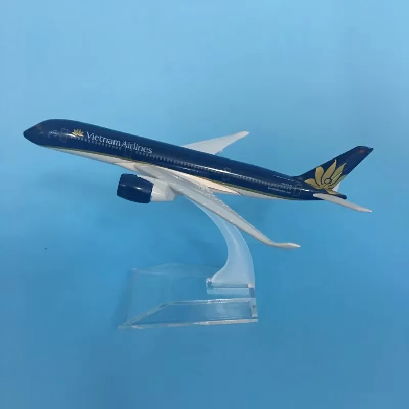 16cm Alloy Metal Vietnam B787 Aircraft Model Boeing 787 Airbus Aircraft 1/400 Scale Die-cast Aircraft Model Room Decoration Gift