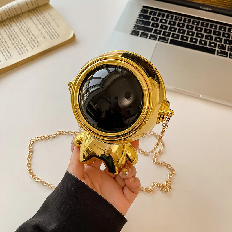 

Astronaut Novelty Bag, Quirky Acrylic Mini Shoulder Purse with Chain, Space-Themed Evening Clutch for Women, Party Accessory