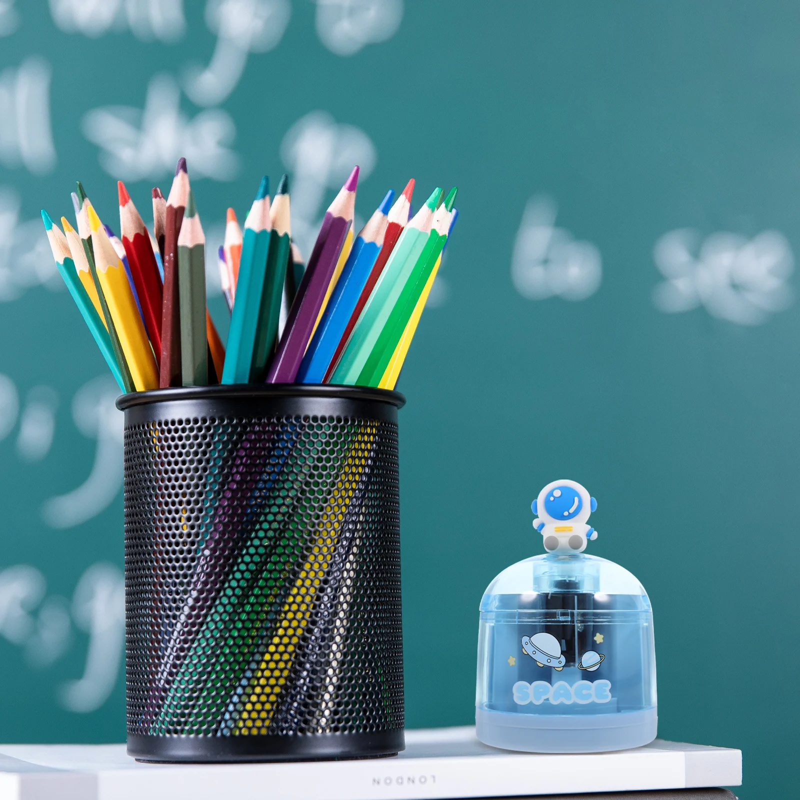 

Cartoon Electric Pencil Sharpener Plastic Cute Automatic Sharpener Student Stationery School Classroom Office Use