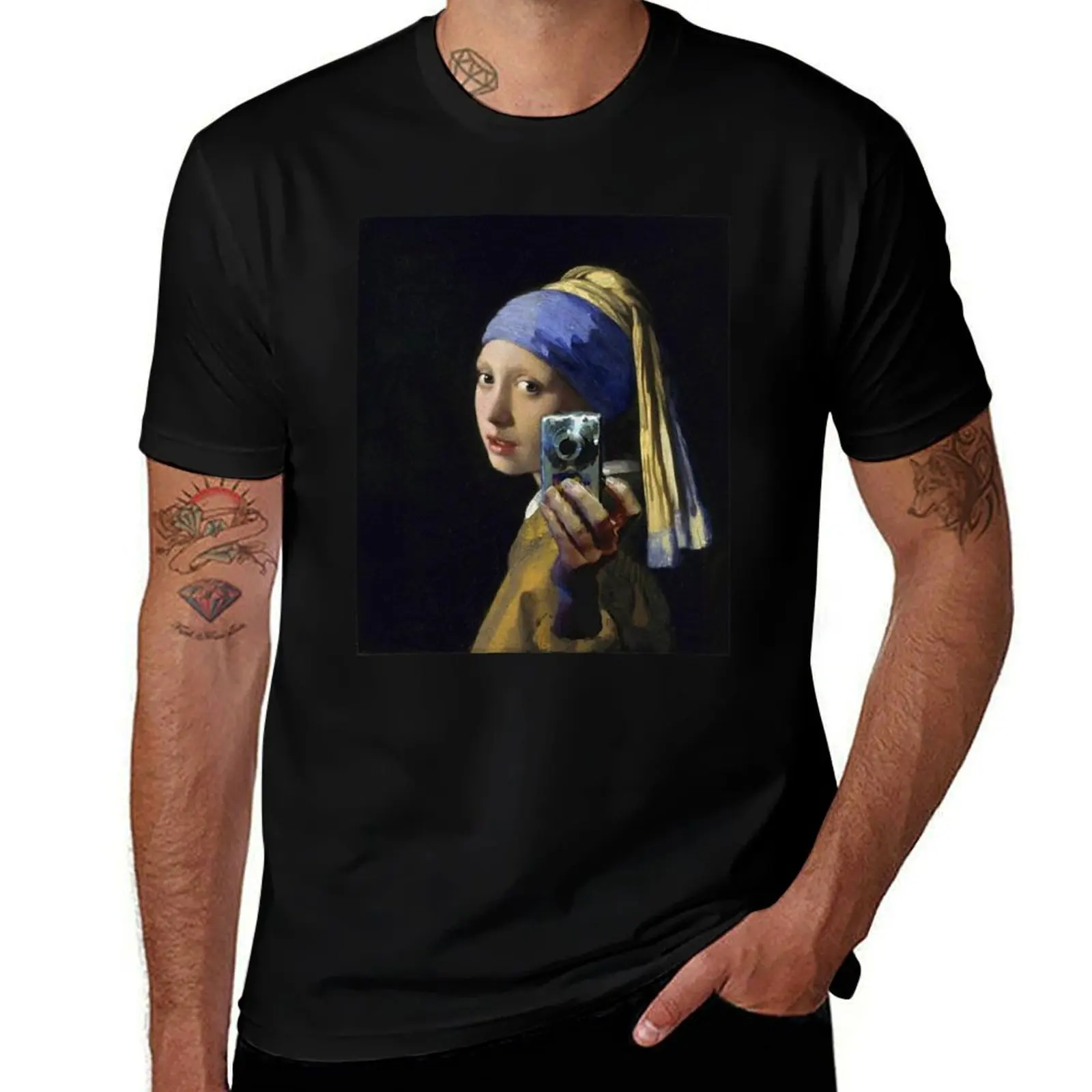 Girl with a Pearl Earring taking a Selfie - Funny T-Shirt Everyday Wear Basic Short Sleeve Top