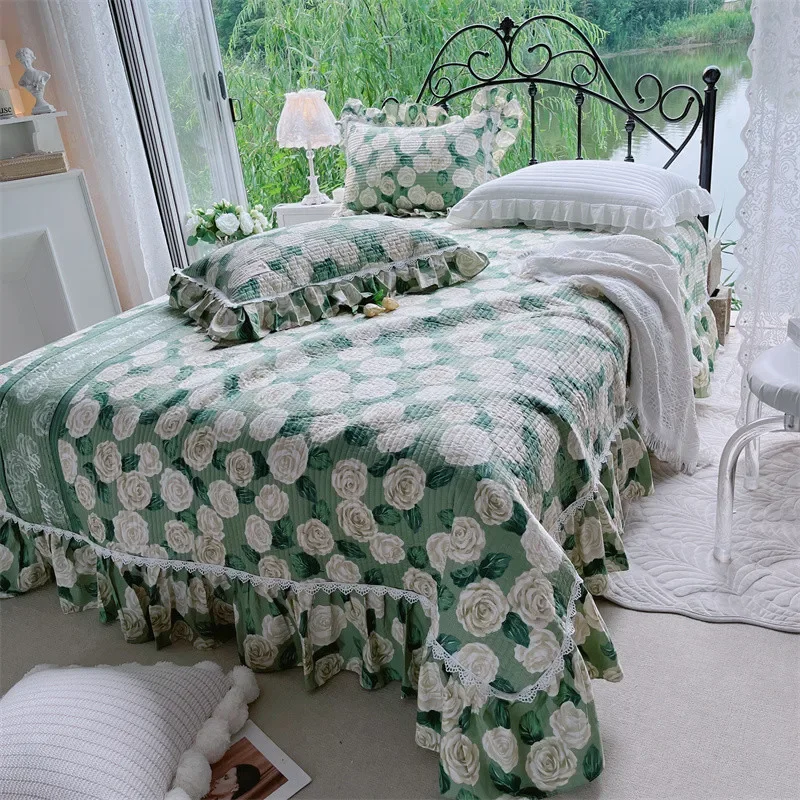 

AI WINSURE Chic Quilted Cotton Bedspread for Double Bed Printed Flower Bed Sheet with 2 Pillowcases Queen King Size Soft 3PCS