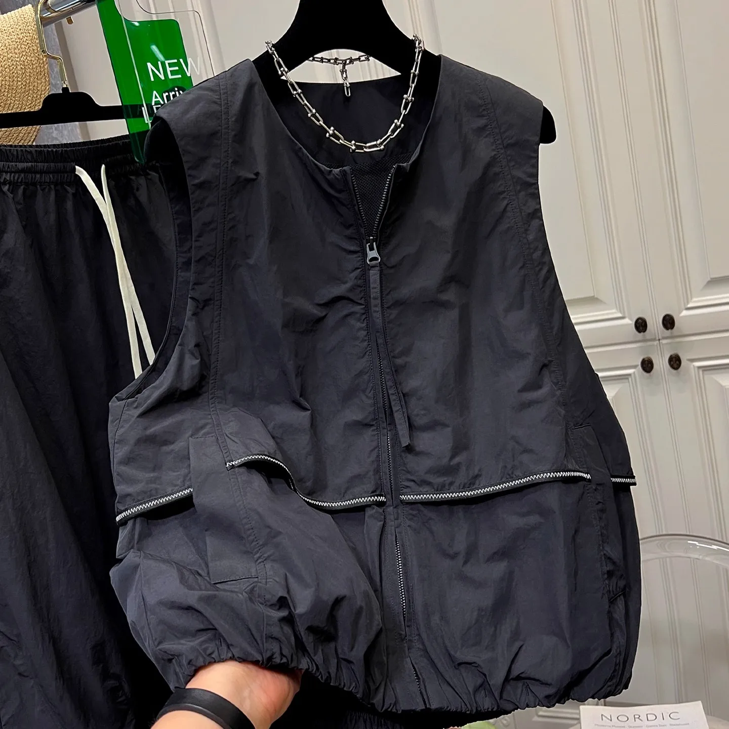 

High-End Anti-Aging Loose Casual Vest Women's Autumn Winter New Design Sensation Good Looking Sleeveless Shoulder Jacket