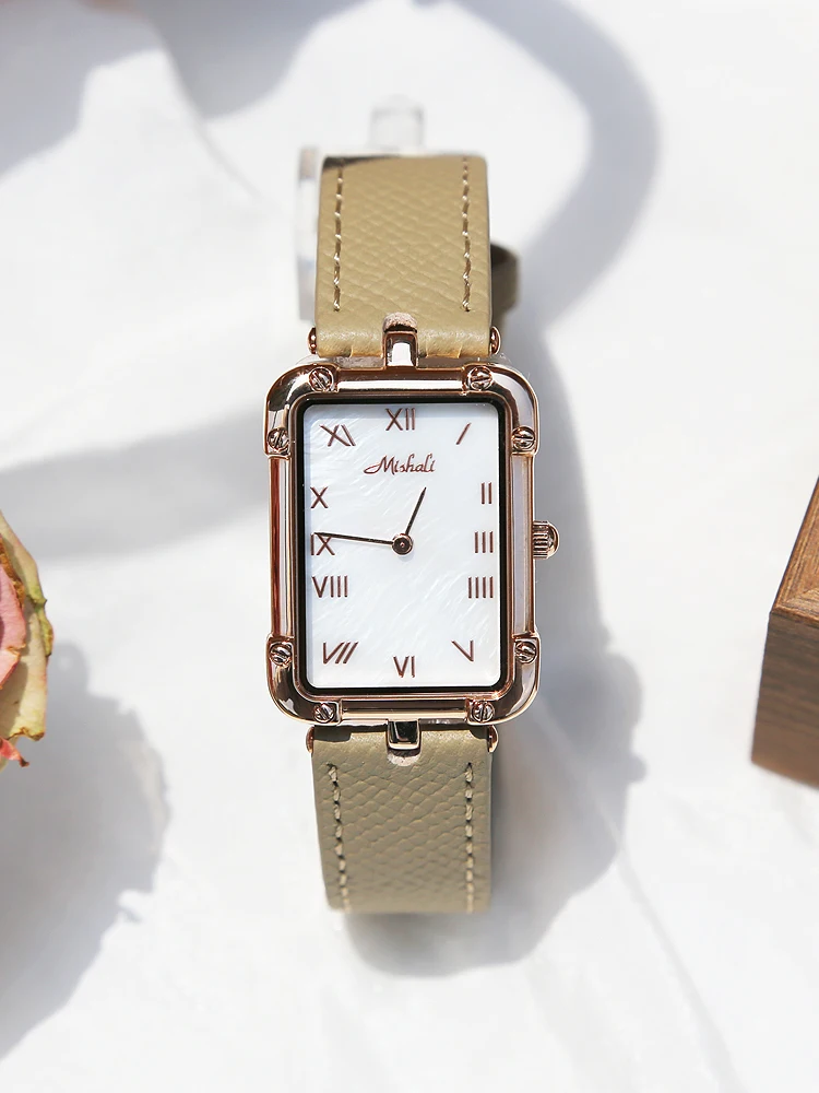 ساعة يد نسائية أنيقة، تصميم مربع، طراز جديد 2026، طراز قديم فاخر، حزام جلدي، ساعة كوارتز للنساء.