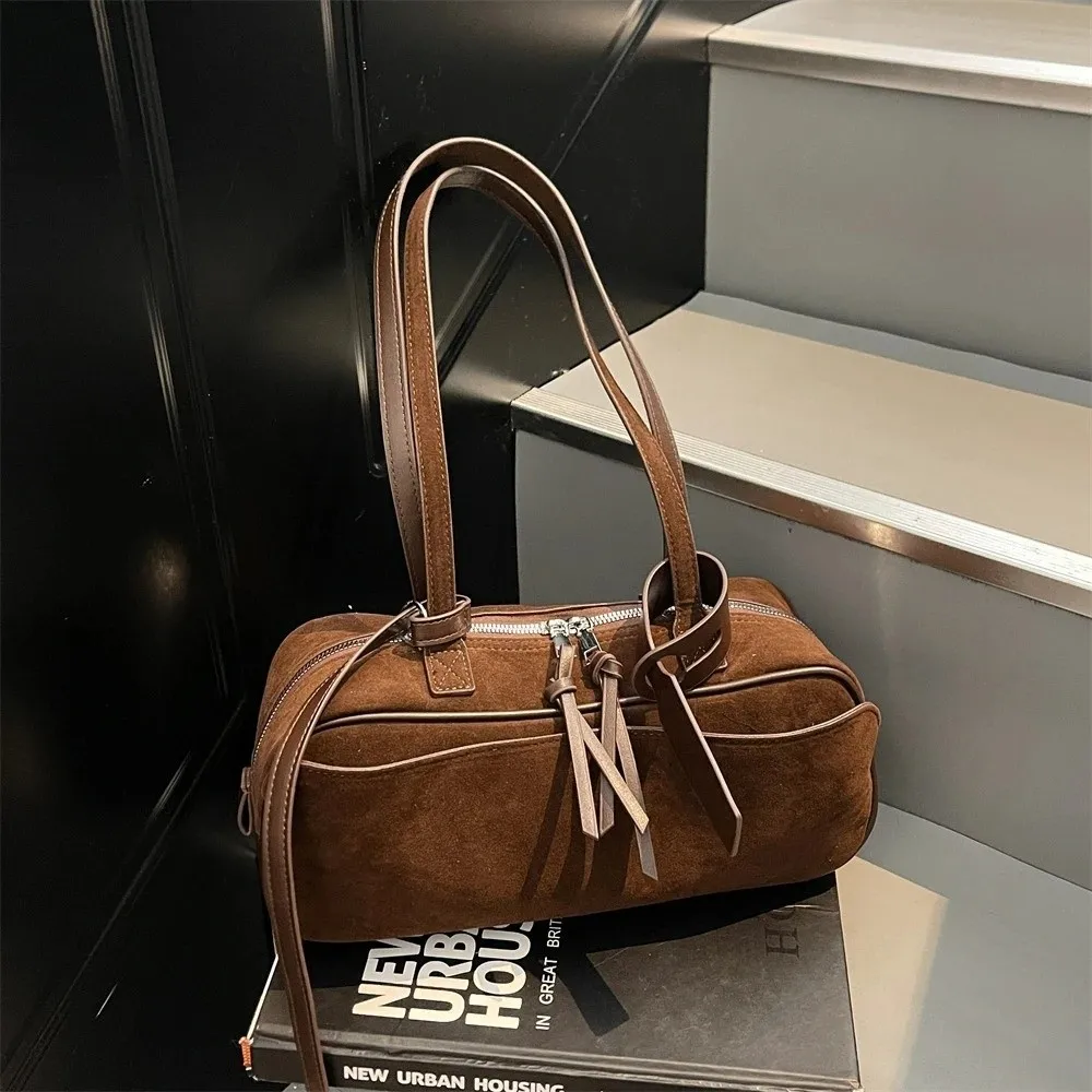 

Модные осенние новейшие сумки на плечо для женщин из искусственной замши, однотонная сумка Boston большой вместимости, роскошные дизайнерские сумки