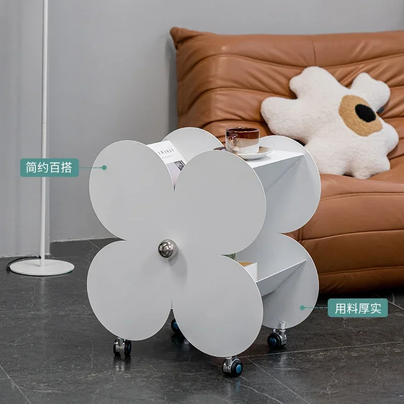 رف العربة، شقة صغيرة، غرفة المعيشة المنزلية، حكاية القهوة الزهرية، جانب متحرك للرياح الكريمية