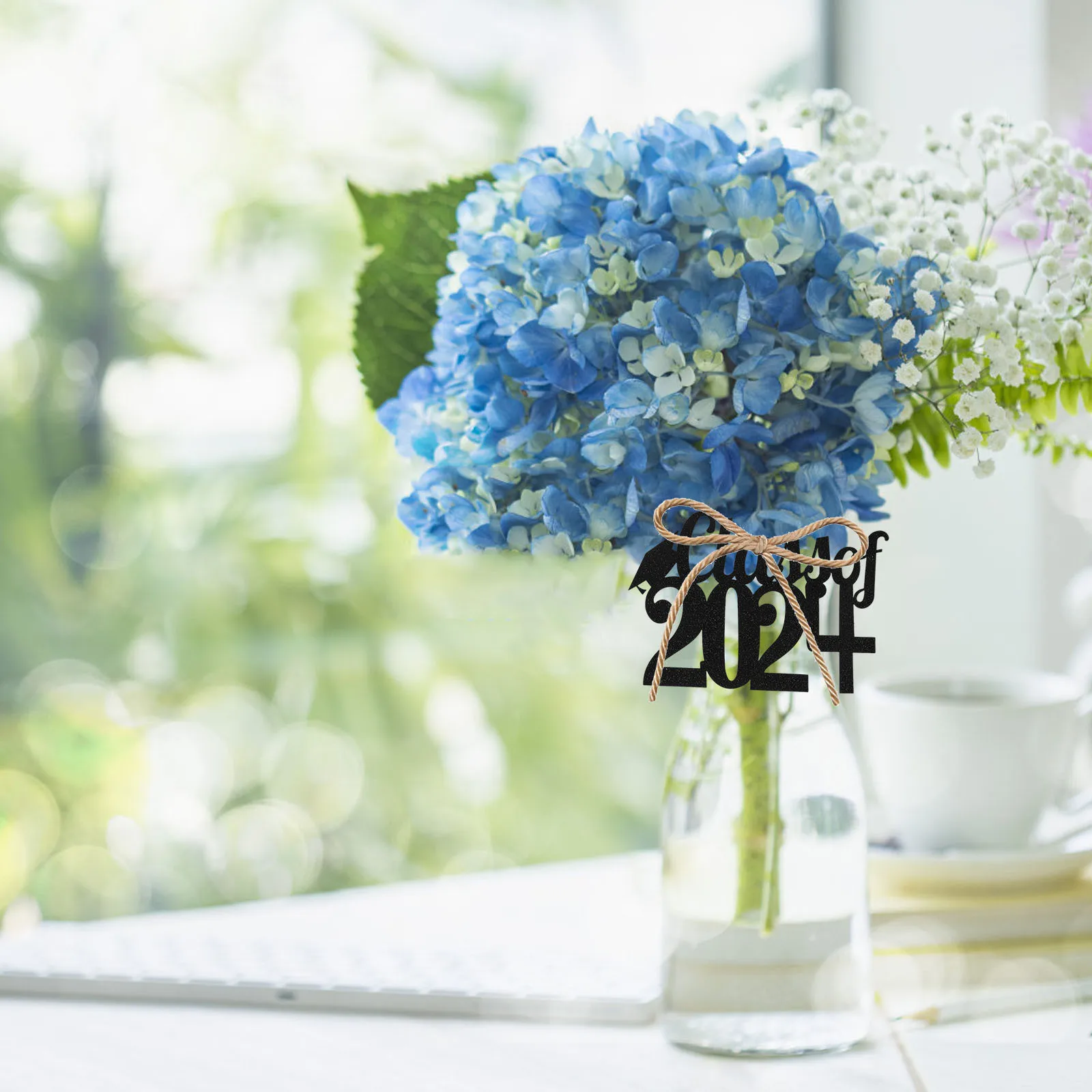 

1Set Graduation Party Decoration 2024 Paper Hanging Sign Congrats Wall Hanging Plaque for School Classroom Home Festival