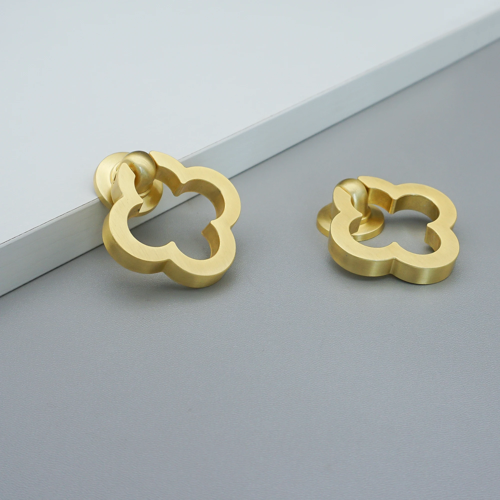 มือจับตู้รูปใบโคลเวอร์สี่แฉก ท - Furniture Hardware Drop Pulls บทวิจารณ์และราคา