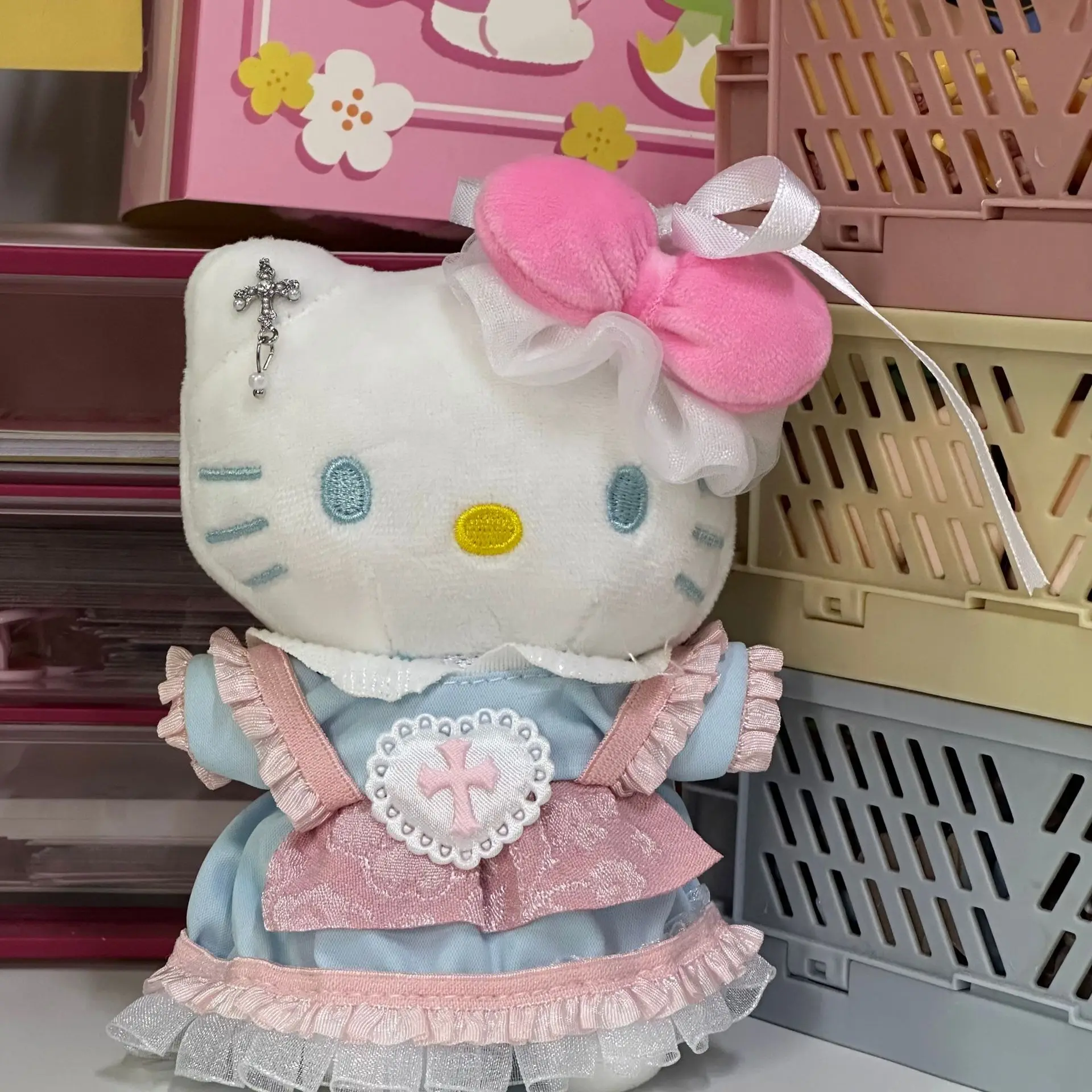 Infirmière Hello Kitty peluche poupée sac pendentif dessin animé mignon Anime sac à dos accessoires porte-clés voiture cintre filles cadeaux jouets