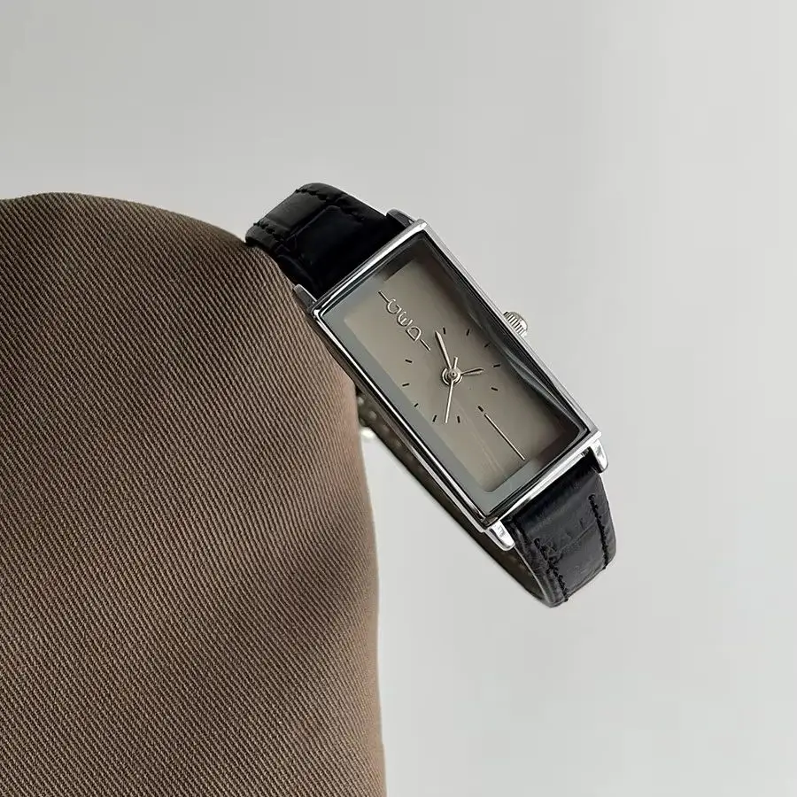 Retro Luxury Watches for Women Rectangle Dial Leather Strap Waterproof Quartz Wristwatch Elegant Office Ladies Dress Clock Gift