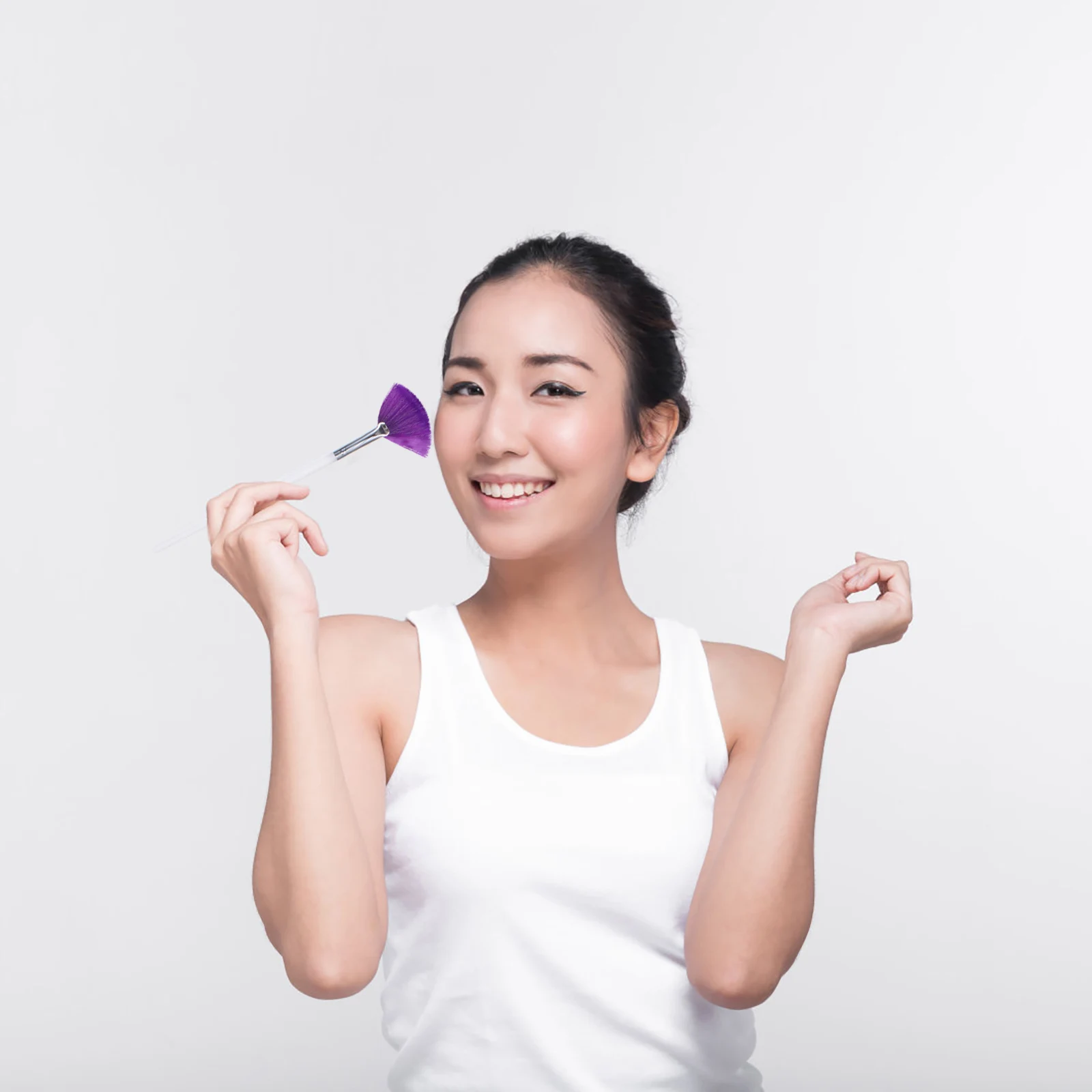 

16pcs Makeup Brush Set Wooden H Fan Shaped Loose Powder Blush Highlighter Cosmetics Tools Travel Size White Purple Brown