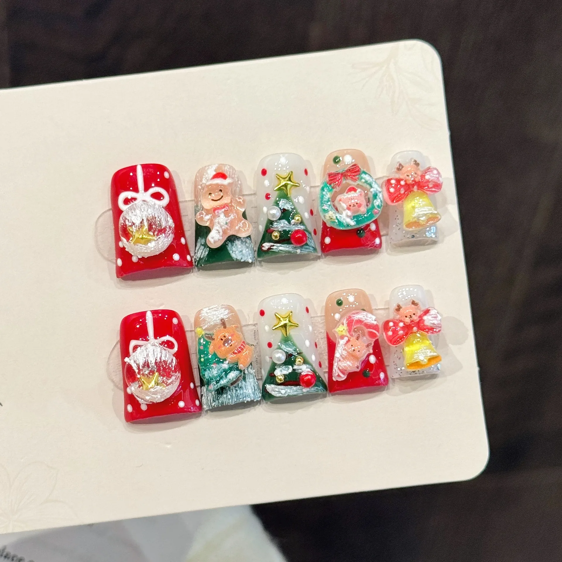 10 Stück luxuriöse handgefertigte Nägel zum Aufdrücken, mittleres Entenschnabel-Weihnachtsdesign mit 3-teiligem Werkzeug, selbstklebende Nagelkleberlaschen