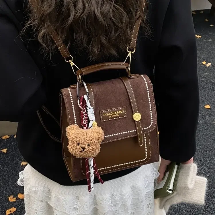 

2026 New Women's British Style Retro Shoulder Handbag Bag Daily Commute Women's Portable Messenger Bag Travel Small Backpack