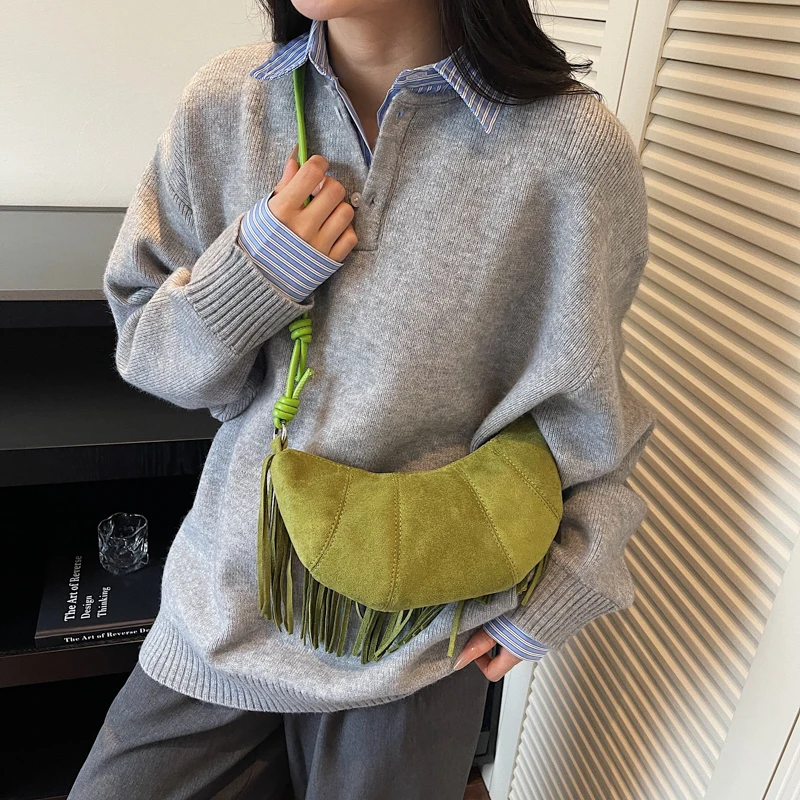 الجانب الأيسر تصميم فاسق نمط شرابة بولي PU حقائب كتف جلدية للنساء 2025 شرابات حقيبة كروسبودي جديدة الإناث ​ حقائب اليد الفاخرة