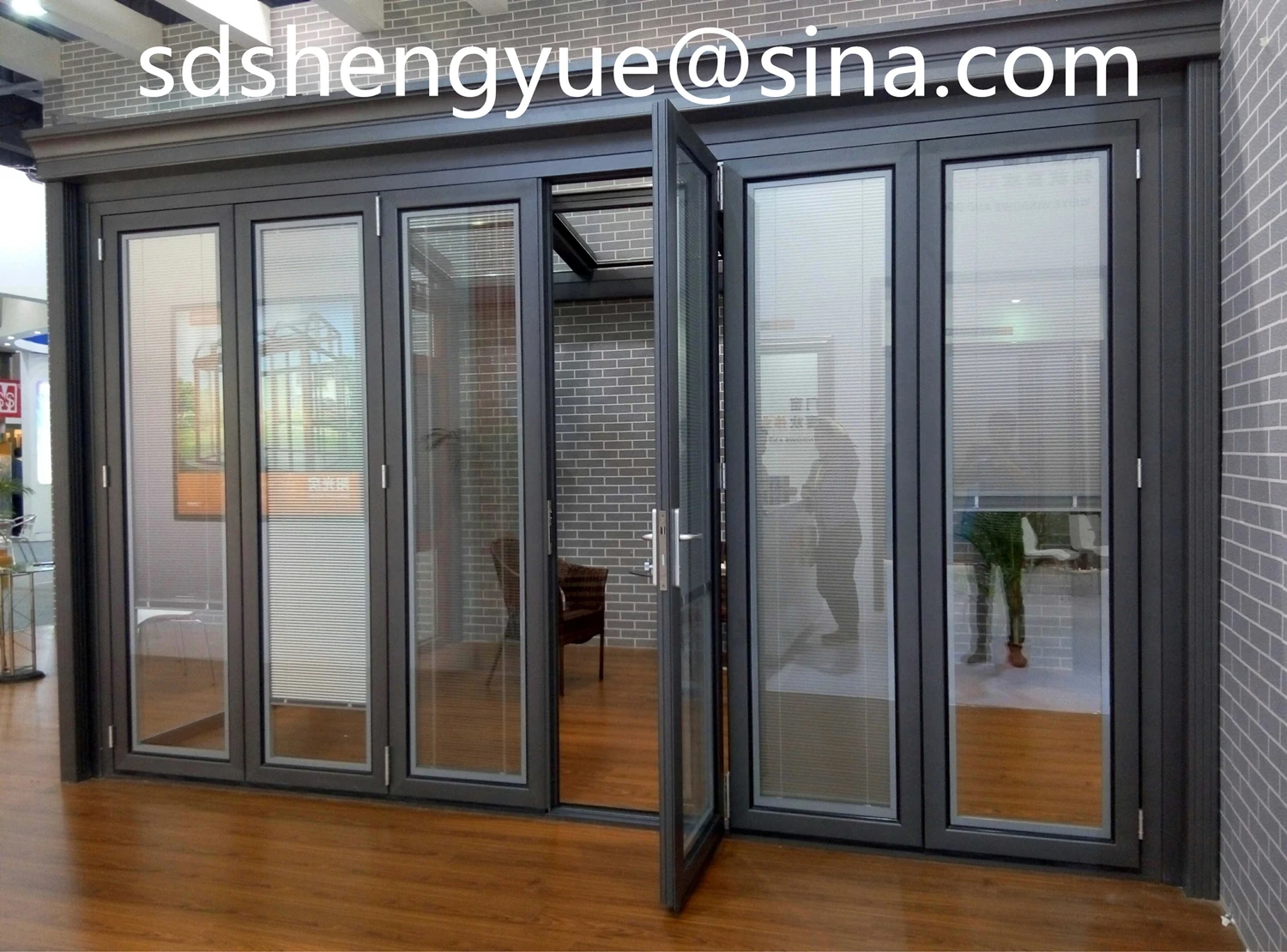 Aluminium-Typ, Doppelscheibe, Außentüren, Innentrennwand, Terrasse, Glastür, Bifold-Akkordeontür, Schiebetür, Falttür