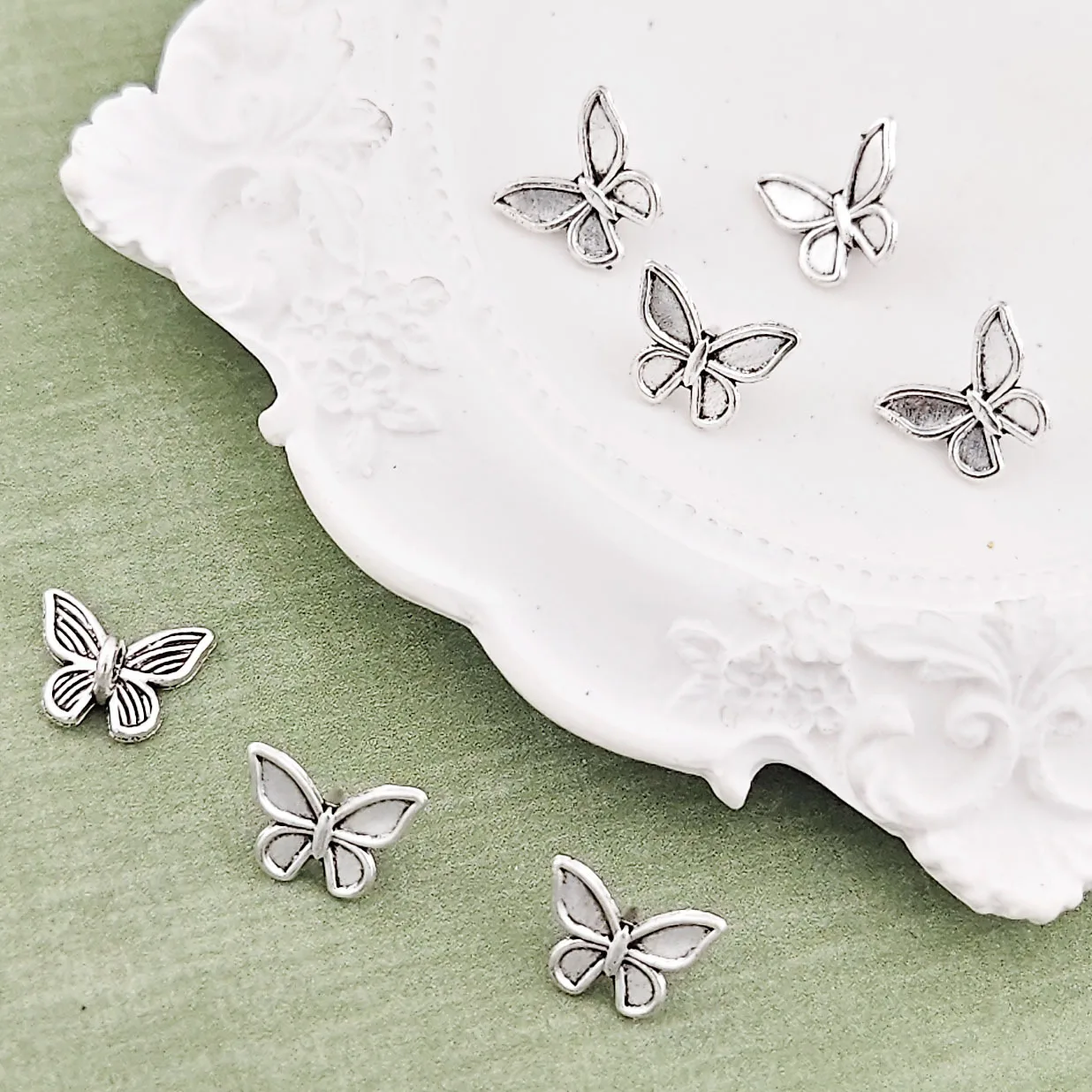 10/30 قطعة سبائك فضية اللون فراشة على شكل خرزة مباعدة DIY بها بنفسك الديكور شرابة حلية مجوهرات اكسسوارات فضفاض الخرز المواد