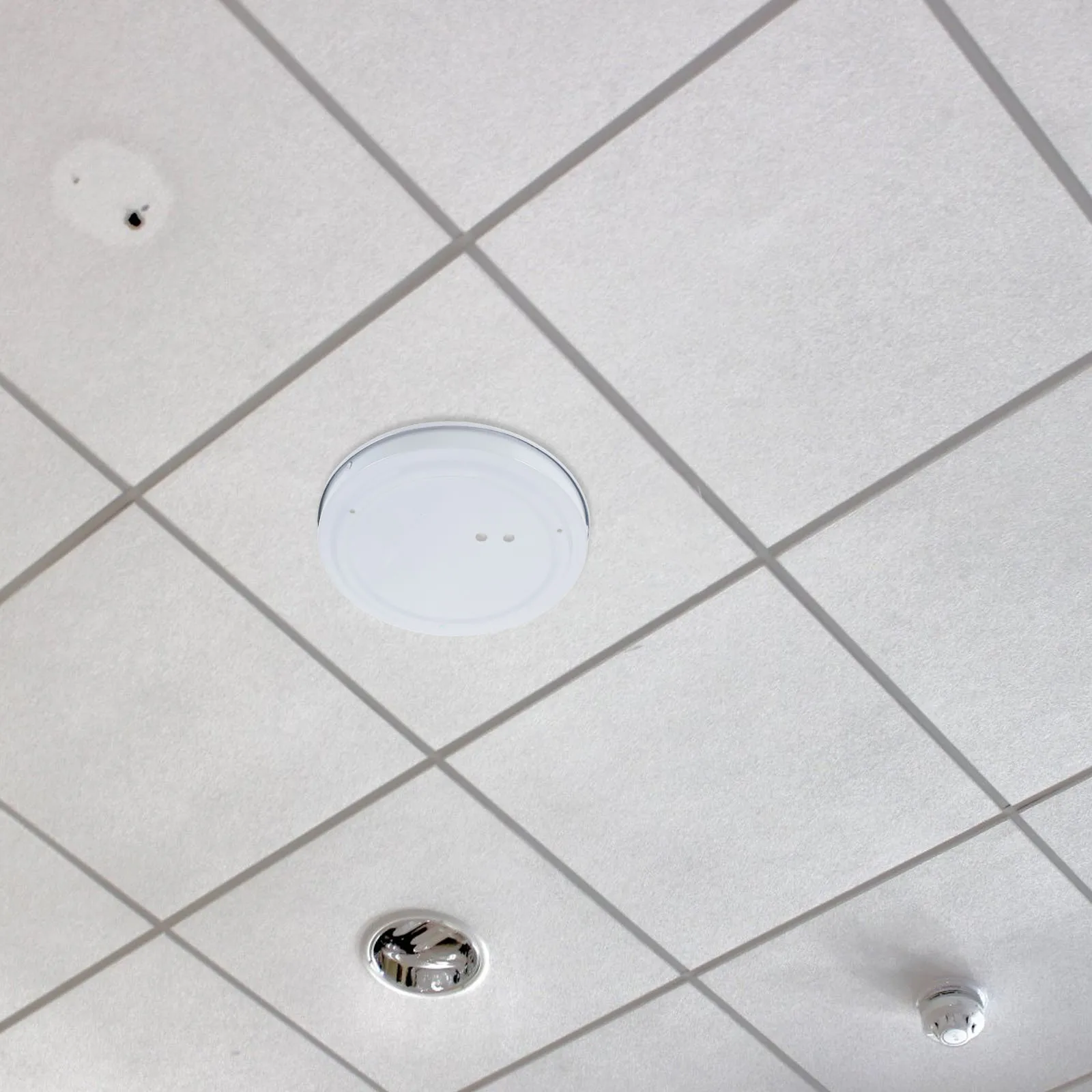 

Ceiling Light Base Plate Iron Lamp Mounting Cover Simple Installation Wear Resistant For Home Office Hotel Lighting