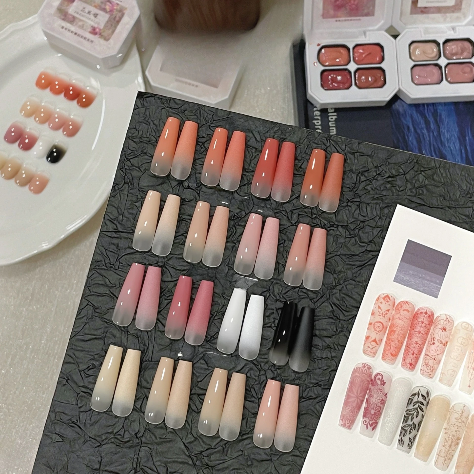 

4 IN1 Pat Painting Gel Nail 4 Colors Gradient Painting Gel Nail Art Semi Permanent Soak Off UV Varnishes Nails Used For Gel DIY