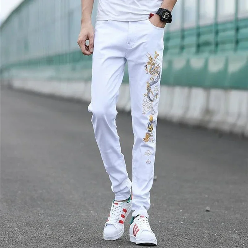 Korea Version Men’s High Quality White Jeans, Embroidery Slim Stretch Jeans,Light Luxury Sexy Jeans, Stylish Street Jeans;