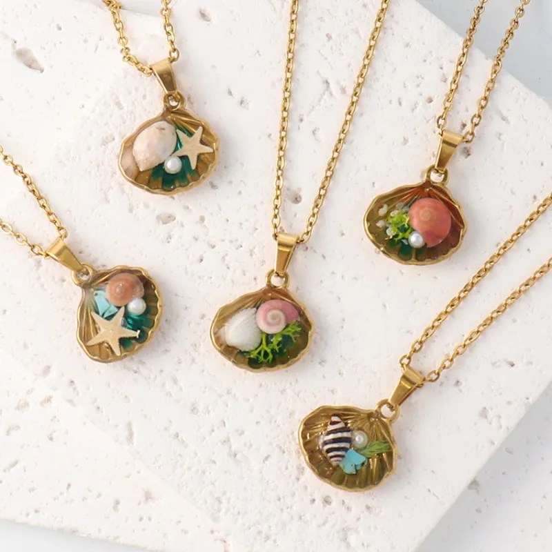 

Creative Epoxy Resin Natural Shell Necklaces Natural Conch Charm Necklaces Stainless Steel Chain Shell Pendant Necklaces 2025
