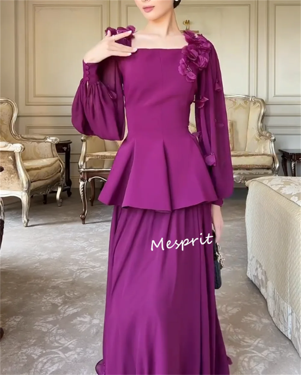 Abiti lunghi a trapezio con scollo quadrato in jersey personalizzato con pieghe e applicazioni su misura, occasione su misura, abito da ballo, elegante ospite di nozze
