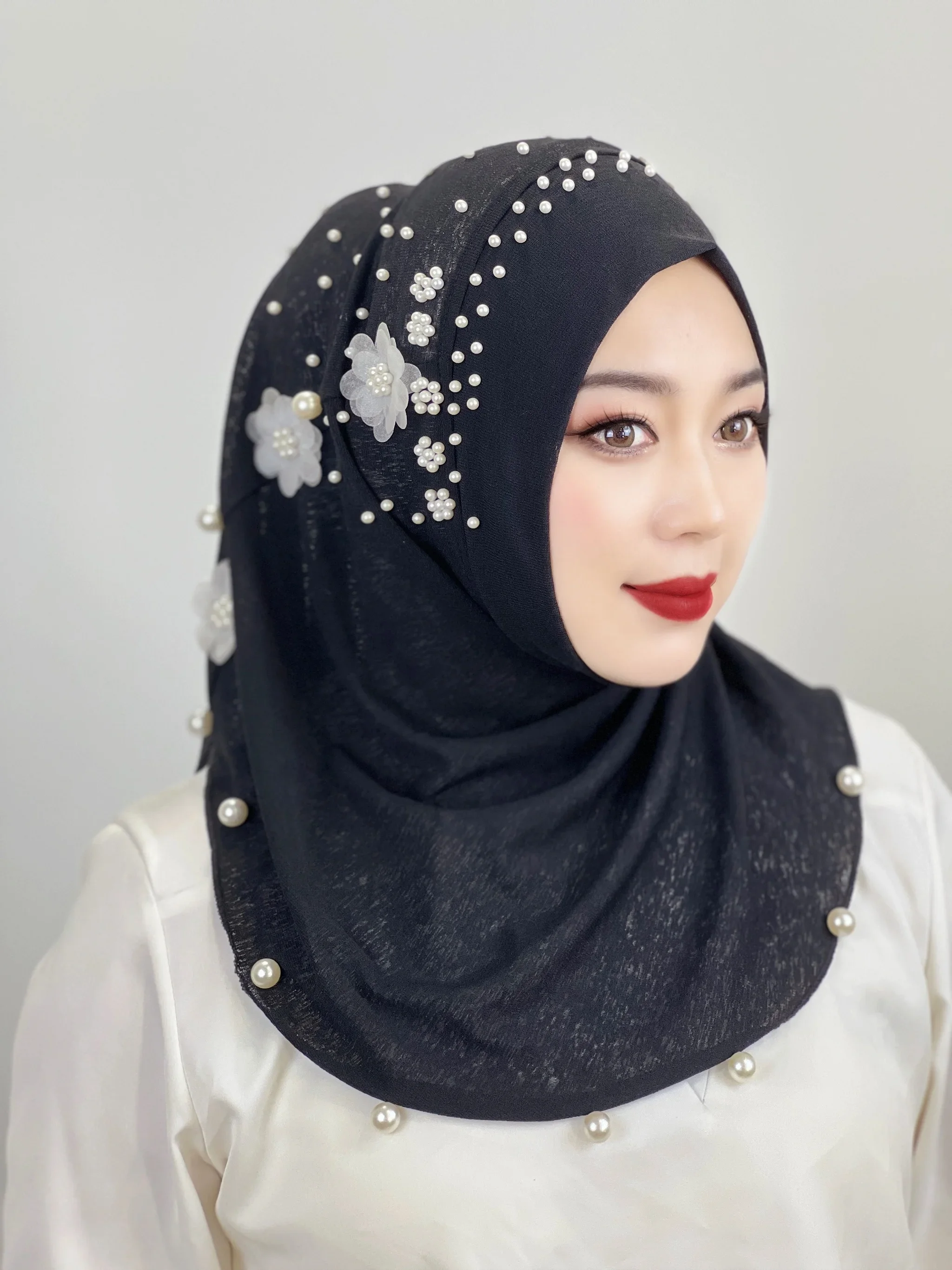 

New Fashion Muslim Beaded Hijab Solid Color Hijab Women Hijab with Flowers Soft Easy to Wear Hijab Turkish Head Wrap Scarf Islam