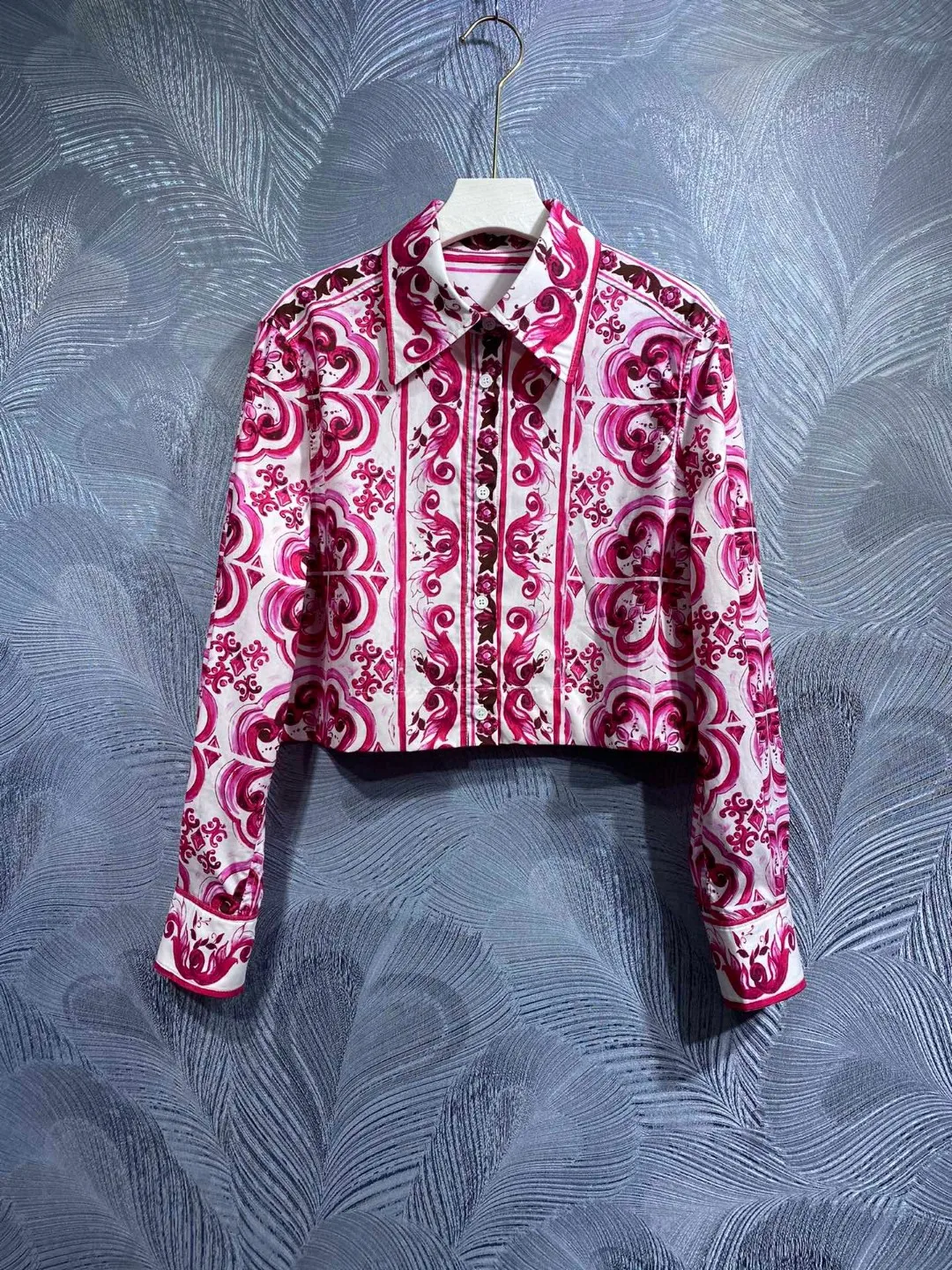 

Fashion Designer Women Printed Cropped Cotton Shirt Turn-down Collar Long Sleeve Red Blouses Sweets Top