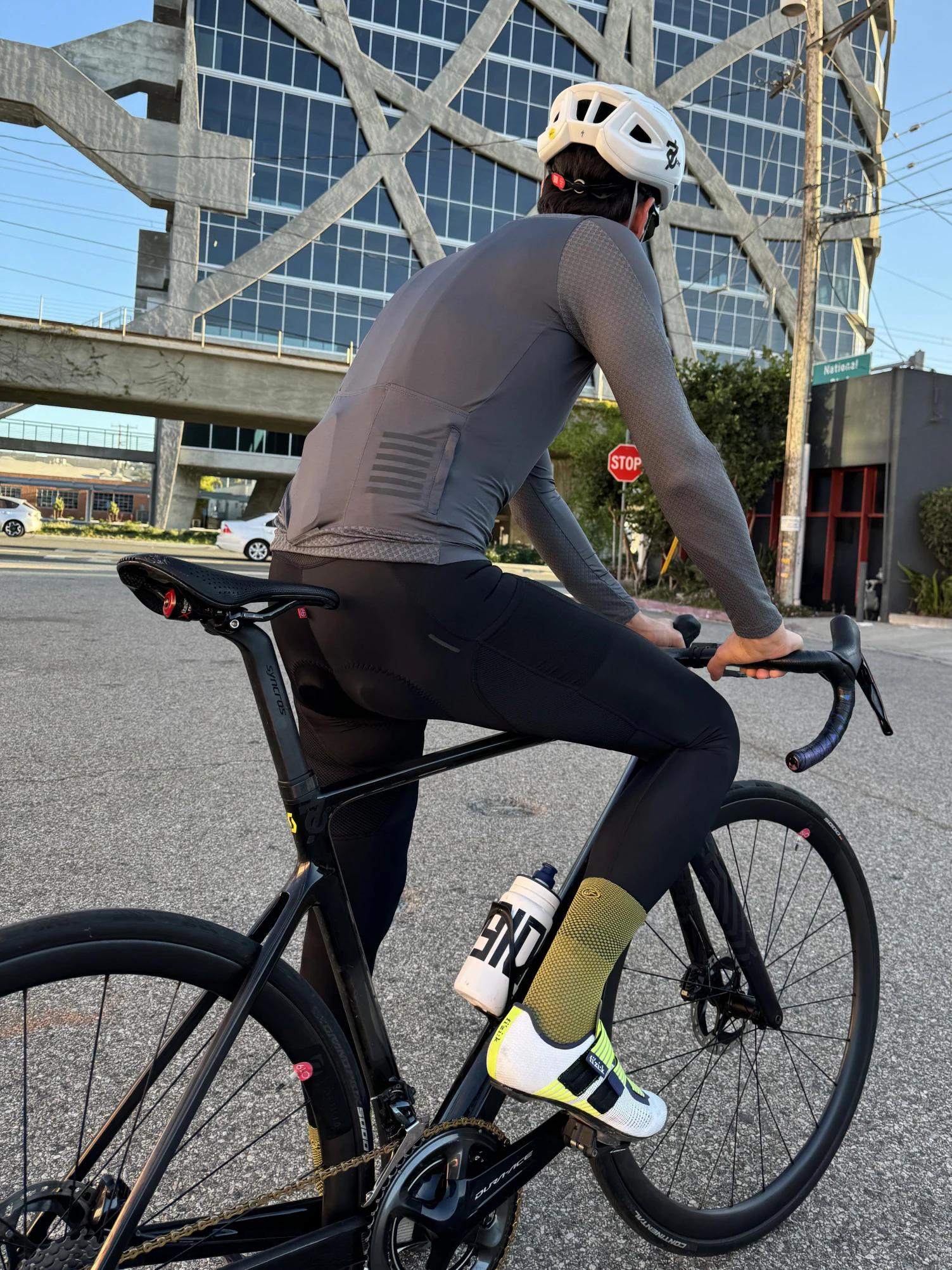 YKYWBIKE Herren Fahrradhosen mit Trägern Lang, 15~20℃, Langstreckenstrumpfhosen, MTB-Fahrradhosen, Profi-Team Rennhosen, 2 Tasch – Detail 4