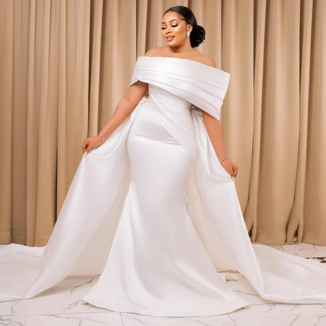 Maßgeschneidertes schulterfreies Brautkleid mit abnehmbarer Schleppe, Vestidos De Novia, afrikanische Vintage-Satin-Landhochzeitskleider