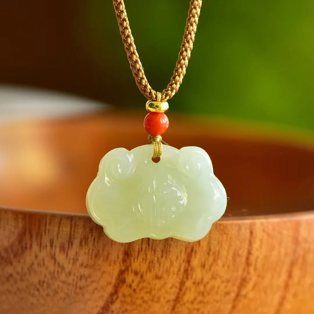 New Exquisite Hetian Jade Baby Lock Pendant Jewelry 4213#