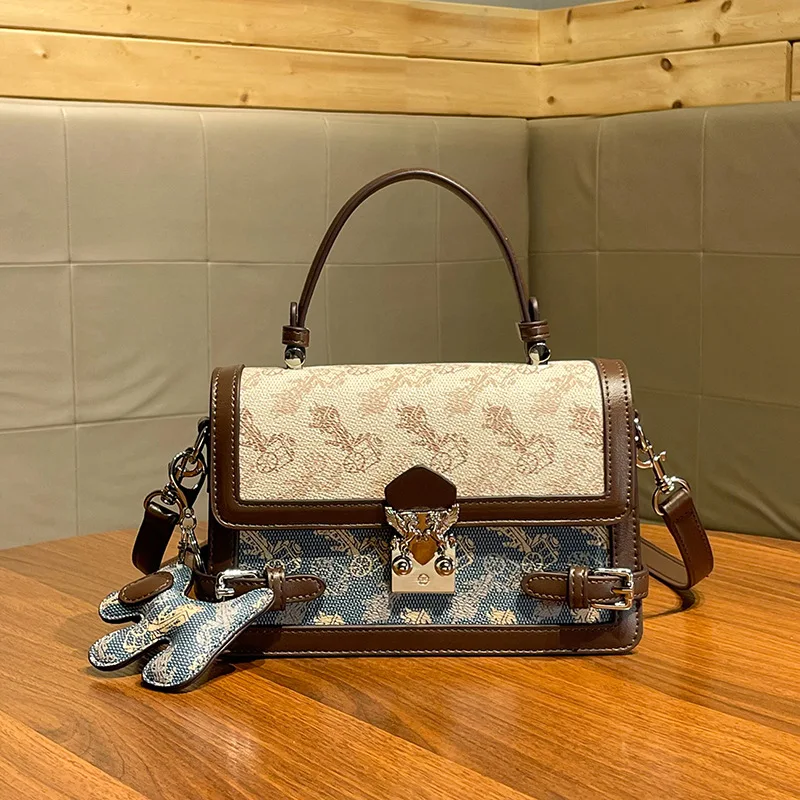 Popular Leather Tote Bag For Ladies With Shoulder Carry Elegant And Functional By Famous Designer