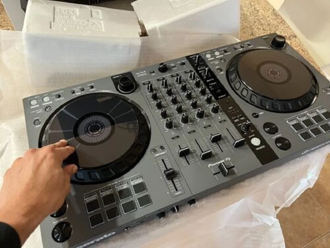 NEW PROMO Pioneer DJ DDJ-FLX6 4-deck Rekordbox and Serato DJ Controller