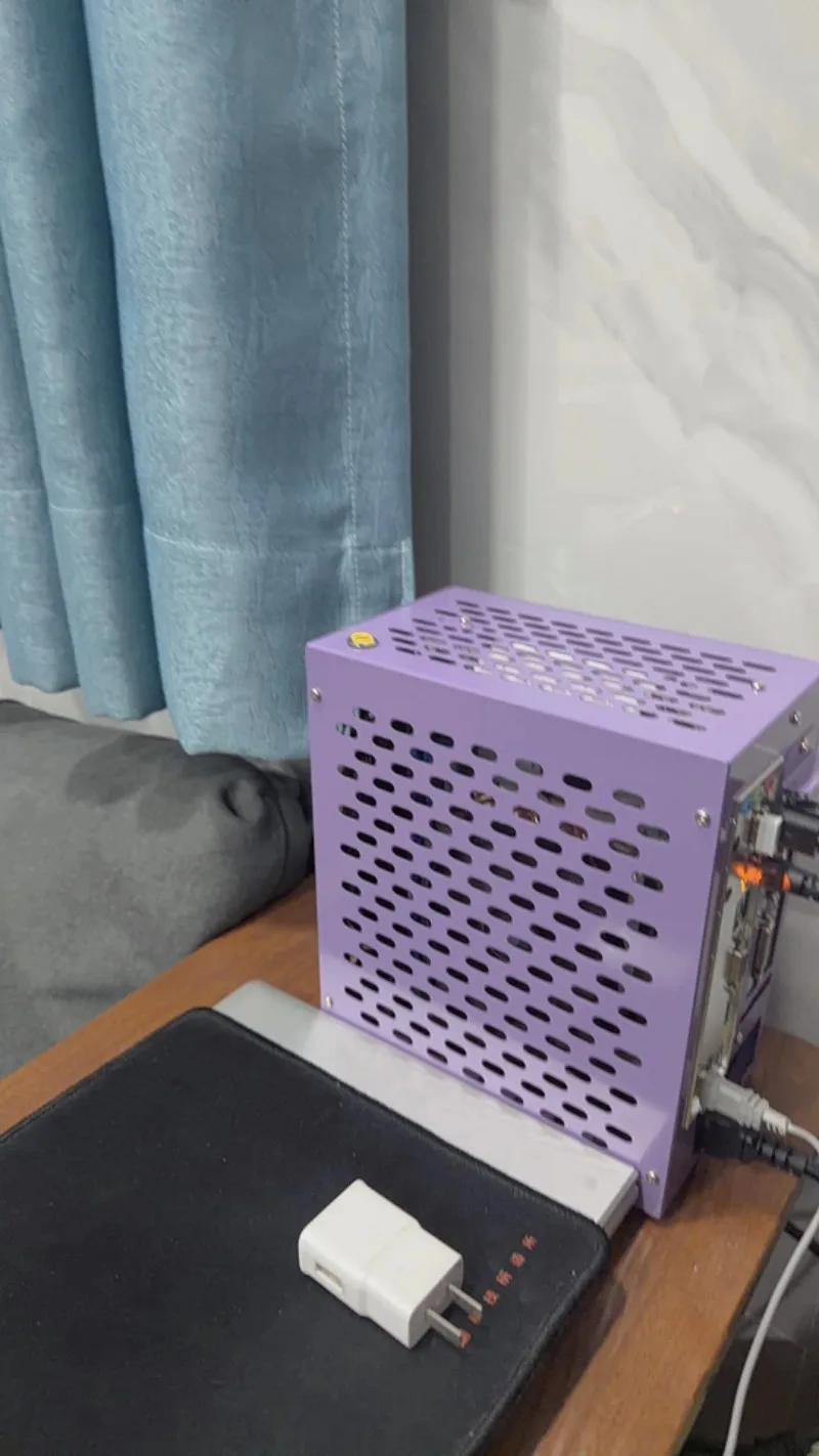 ITX Mini Chassis Desktop Computer Case SFX Power Supply DIY Shell 17 17cm 4.9L Portable Handheld