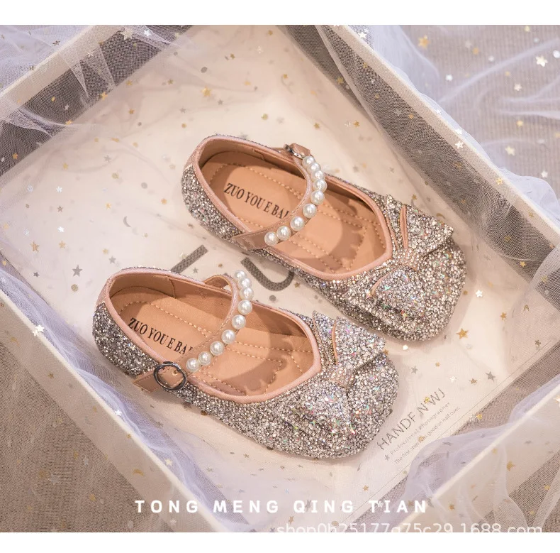 Scarpe da principessa per ragazze 2024 nuove scarpe singole per bambini primaverili e autunnali scarpe da principessa con strass con suola morbida