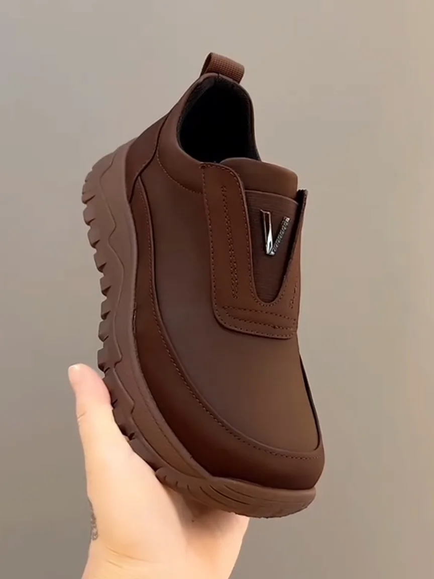 

Comfortable Pure Leather Men's Casual oes Faionable Versatile High Quali Haome Glue-Welded Flat Heel round Toe Rubbe...