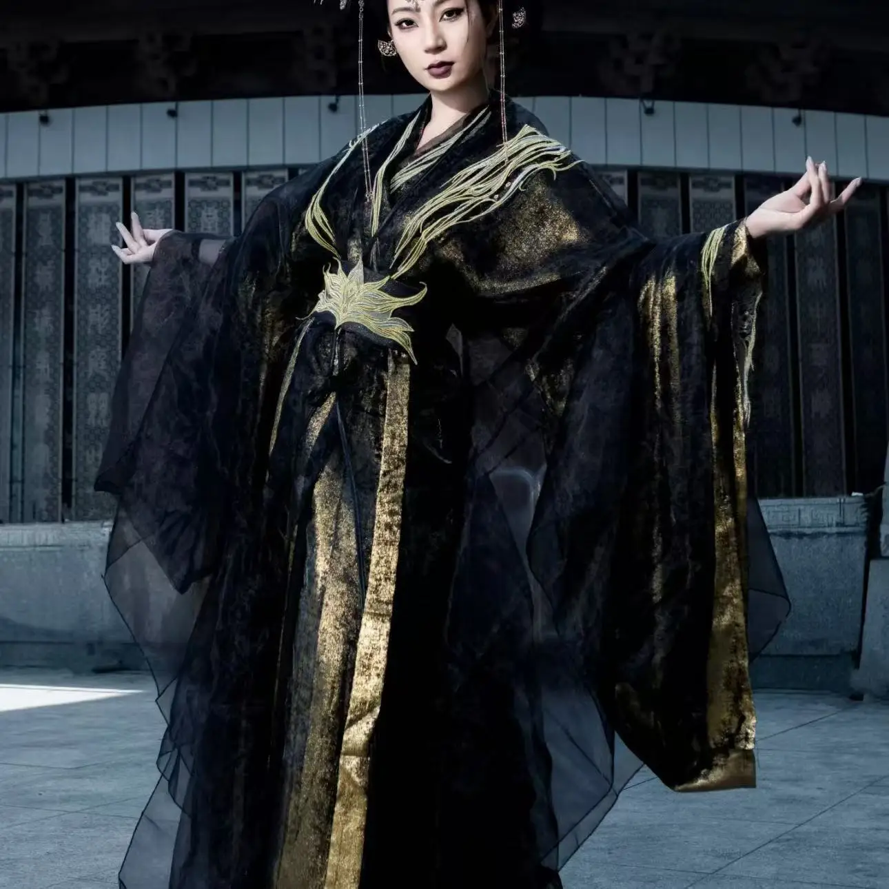 

Black Gold Woven Hanfu Men Women Traditional Chinese Large Sleeve Robe Halloween Party Anime Cosplay Costume Niche Game Outfits