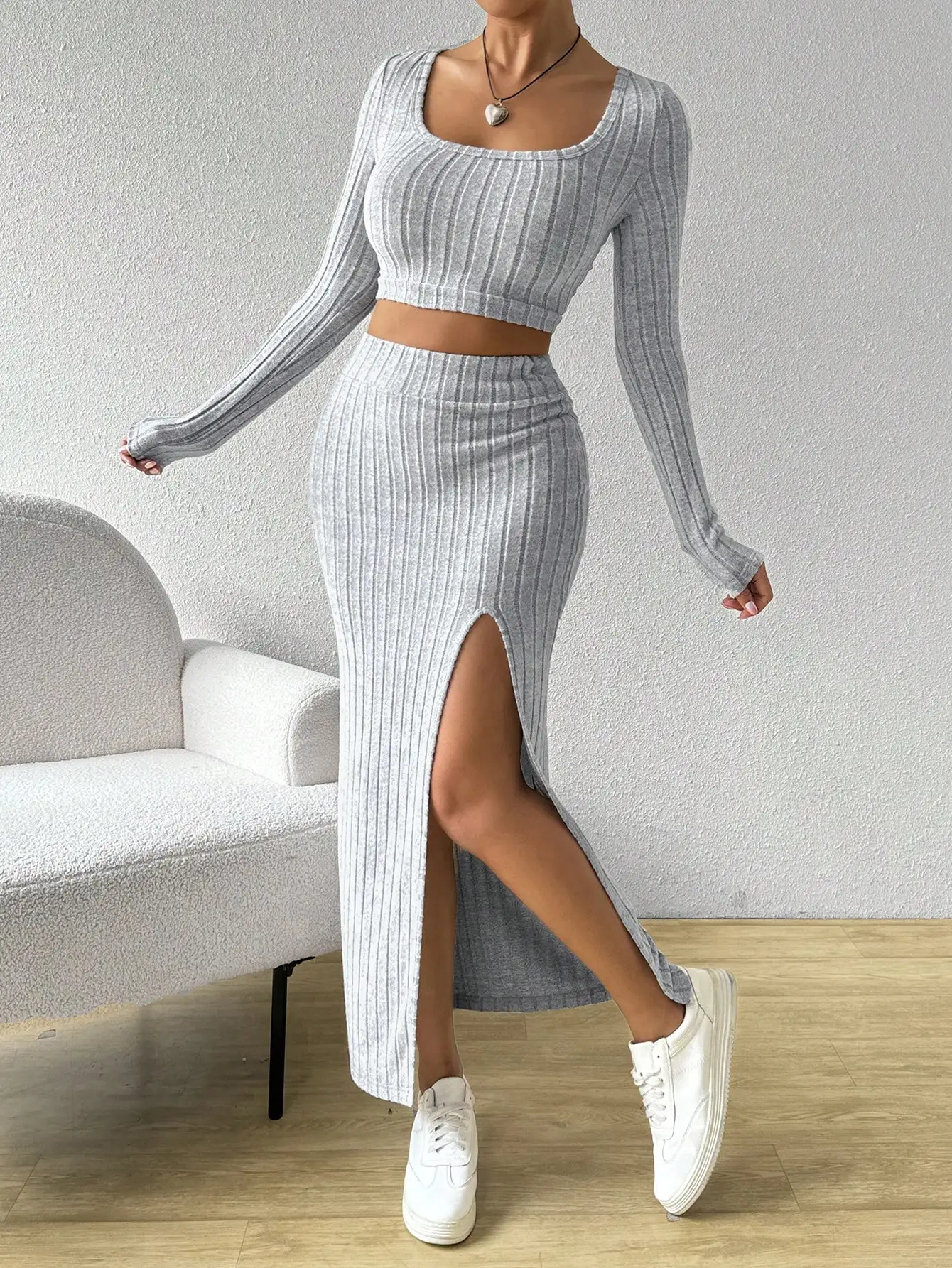 New fashionable solid-color autumn warm knee-length skirt set