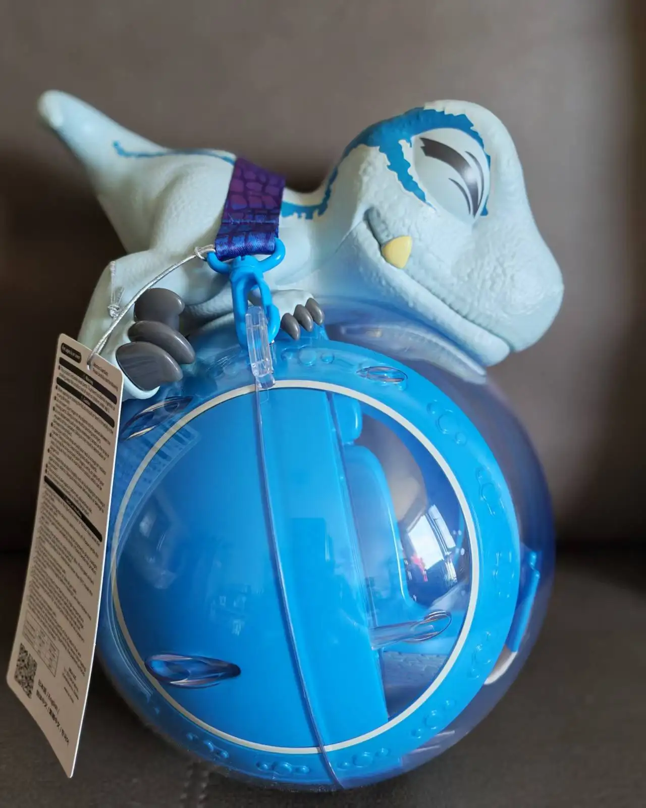 Beijing Universal Resort's original 30cm blue Velociraptor portable popcorn storage bucket souvenir