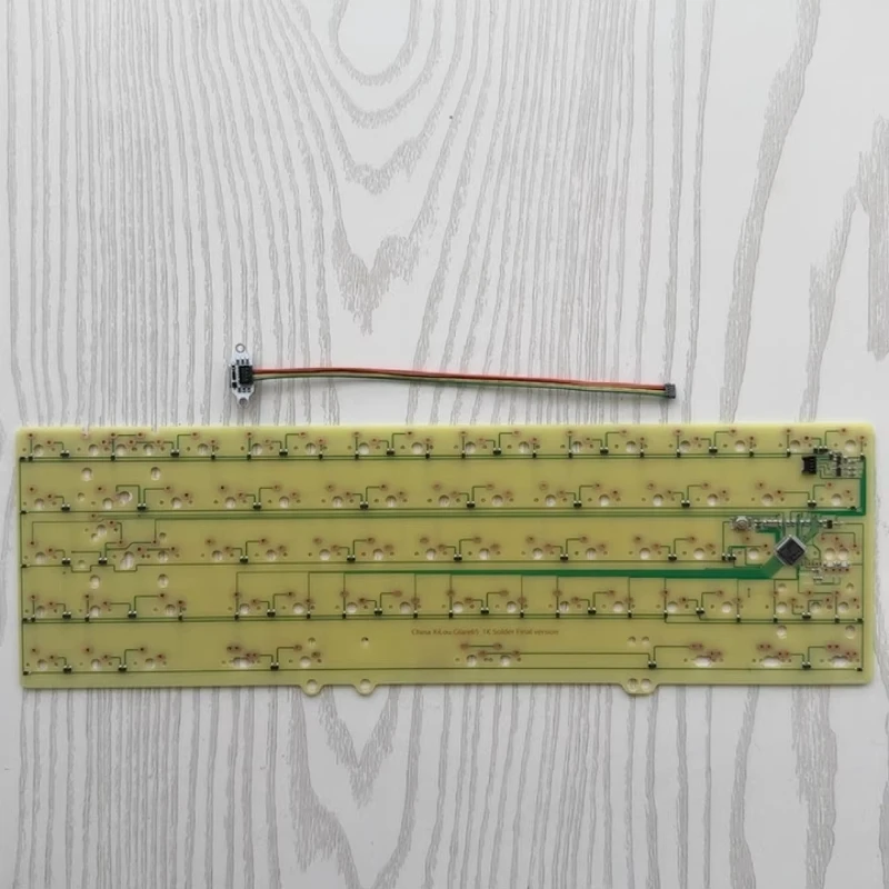

Glare65 Render Keyboard PCB Customized CEM3 1k/8k Return Rate Plate 1.6mm Solder PCB for VIA Mechanical Keyboard Accessories DIY