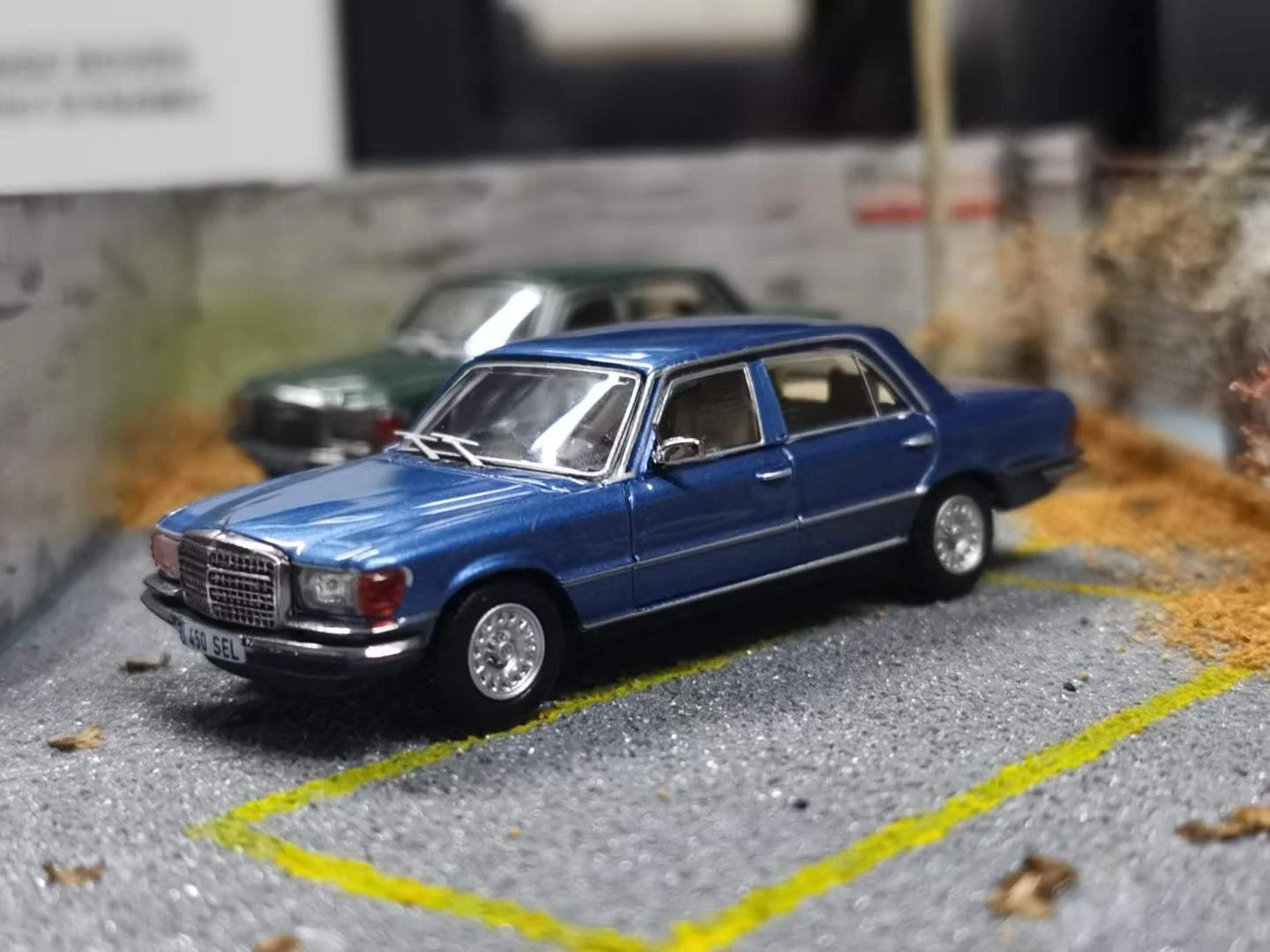 

MaxWell 1:64 1976 S 450SEL W116 Metal Gray /Green Blue limited699 Diecast Model Car