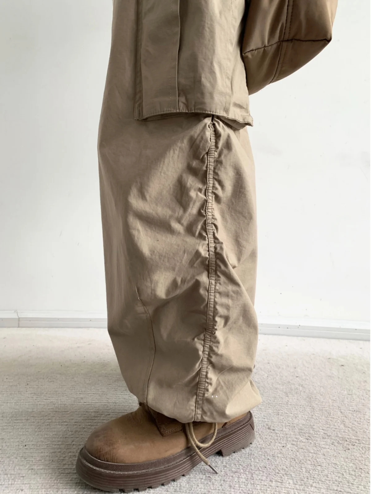 

Новинка 2025, мужские повседневные свободные широкие брюки для спецодежды, винтажные японские брюки на весну и осень, универсальные брюки с манжетами для отдыха