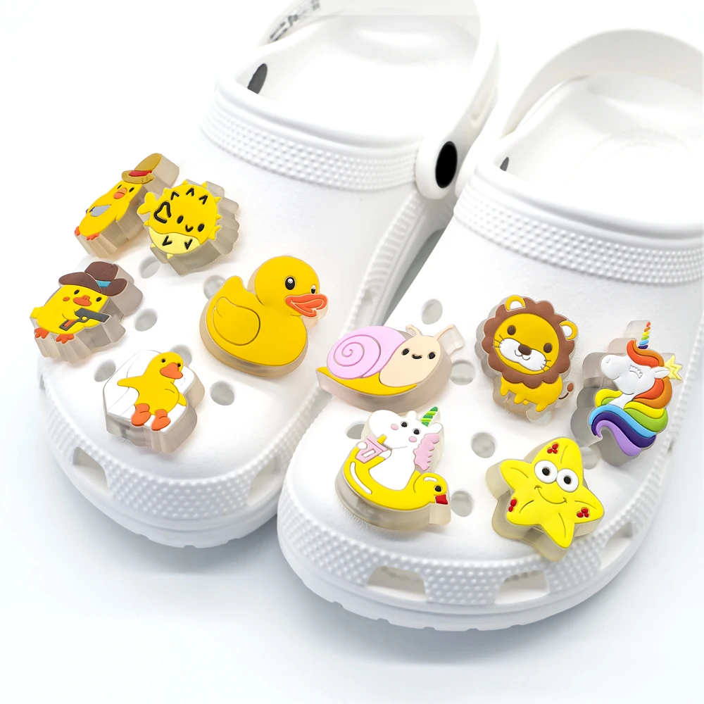 1 Stück LED-Schuhanhänger, Tier-LED-Pins für Kinder, Männer, Frauen, beleuchtete Schuhzubehör, Dekorationen, Geschenke, Sandalen, Clog, leuchtende Schnallen – Detail 2