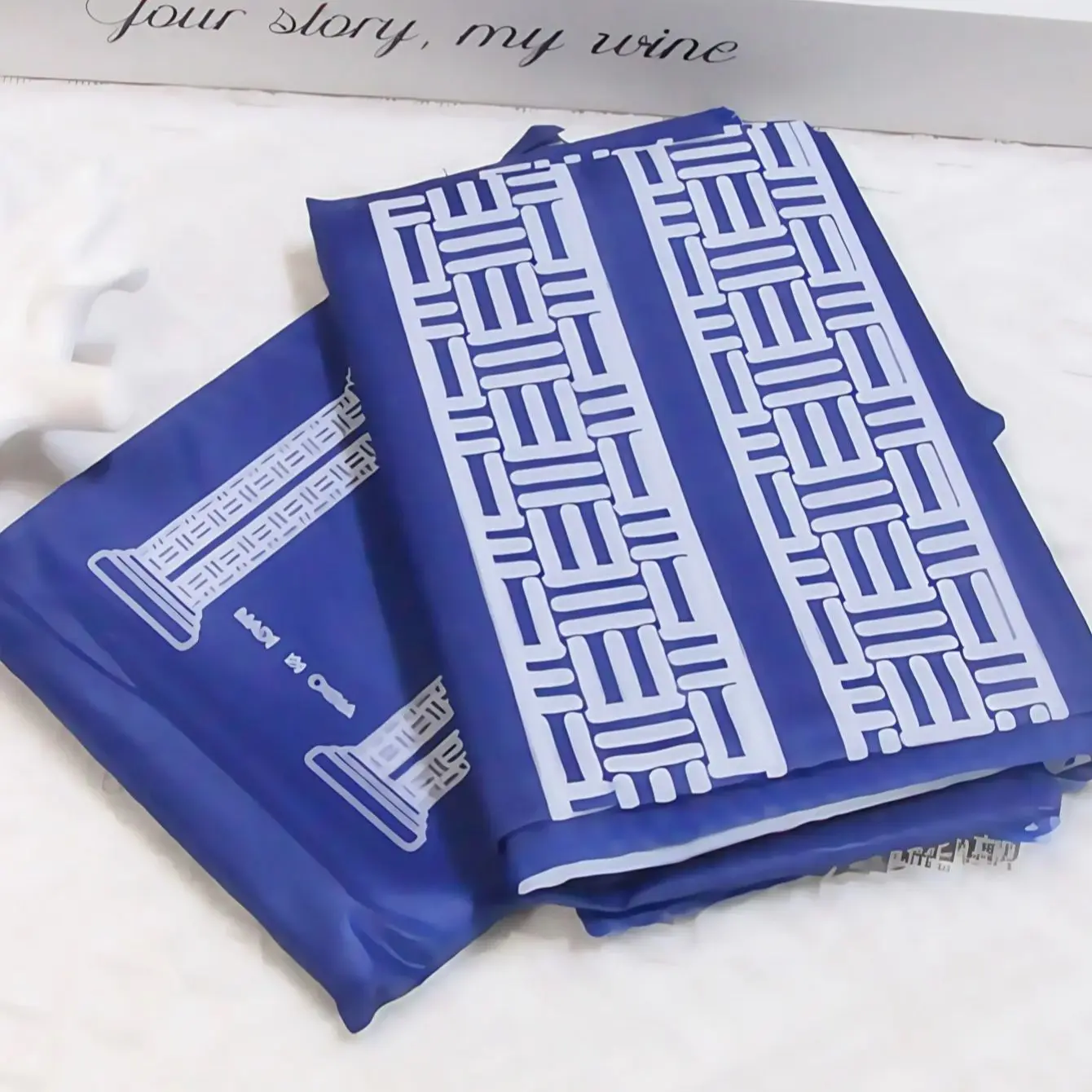 Muslim Portable Travel Prayer Rug Waterproof Polyester Prayer Mat Islamic Travel Prayer Rug for Ramadan Gifts (60cm×100cm)