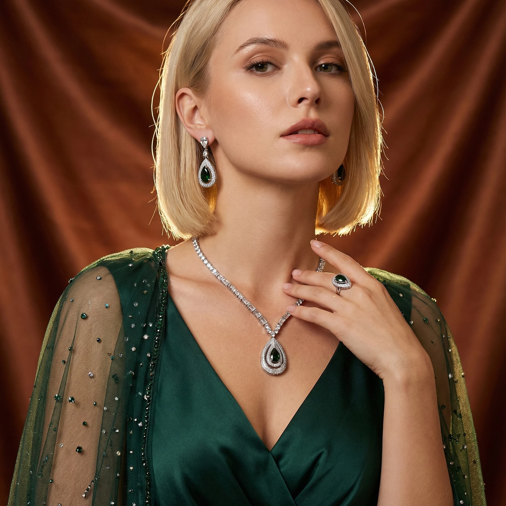 

New Stylish Water Drop CZ Clavicle Chain, Exquisite Geometric Design, Popular Summer Women Accessories for Dropshipping