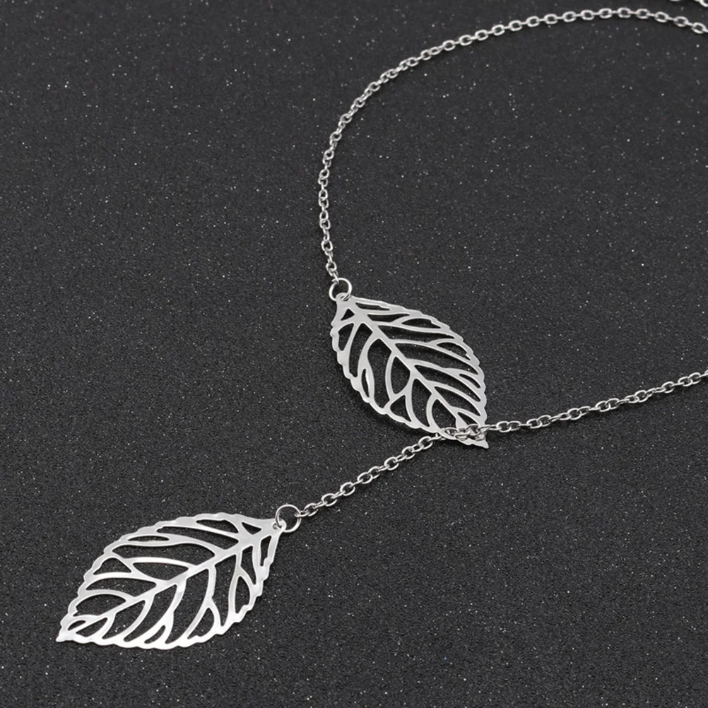 

Metal Leaf Necklace Double Leaves Shaped Pendant Chain Women Premium Alloy Gift Valentine Birthday Jewelry