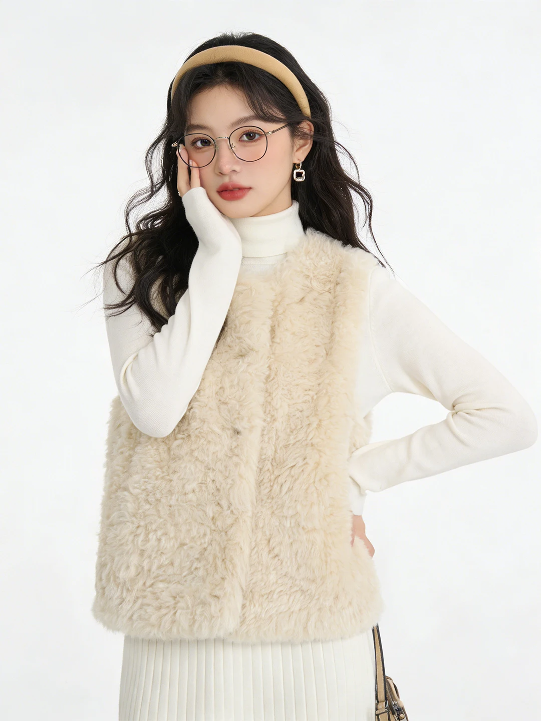 

Корейский укороченный жилет из овечьей шерсти для женщин: теплый, из кожи и меха, осенне-зимний, модный, мягкий, плюшевый, для многослойных образов